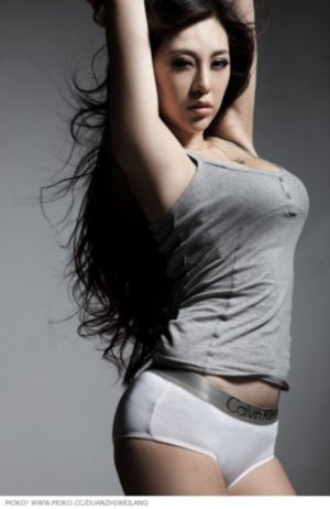 美女世界_迅雷电影全集在线观看