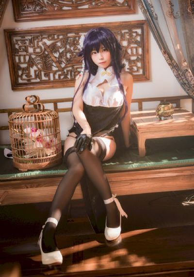 白艳妮跪着任由主人玩_免费高清免费观看最新