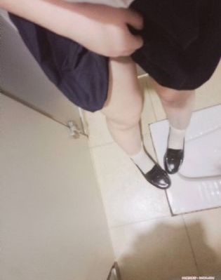 岳颤抖呻吟瘫软_手机影院在线观看高清