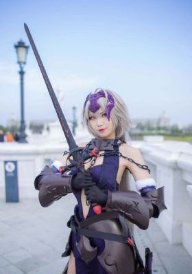 摇摆的主播_手机视频免费观看高清版