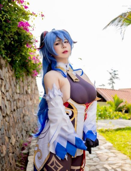 免费观看出奶头秘大胸样子网址_免费国语版超清免费观看