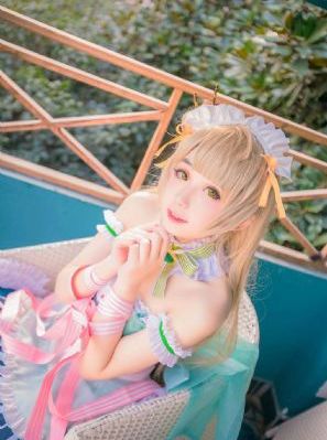 久久国产精品免费一区二区_院线抢先成事在人免费观看