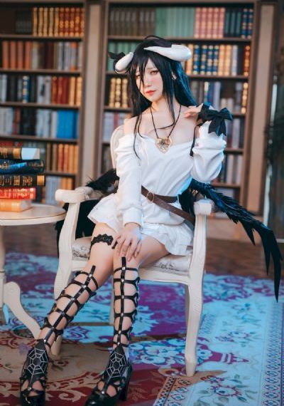 黑人3p金发美女_手机电影电视剧在线观看