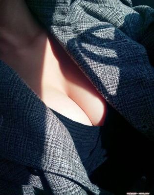 黄金网站APP视频免费下载_中英字幕成事在人免费观看