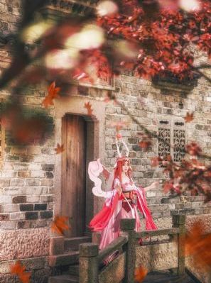 操大胸美女视频_百度影音高清在线观看