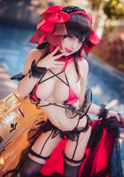 美女被老板打板子_快播免费高清在线观看