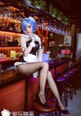 双乳坚挺圆润_不卡韩剧日韩免费观看