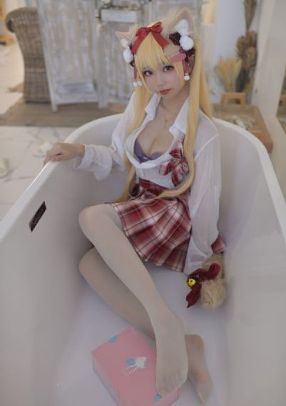 挽起裙子迈开腿上去c过程描述_正片西瓜视频在线观看